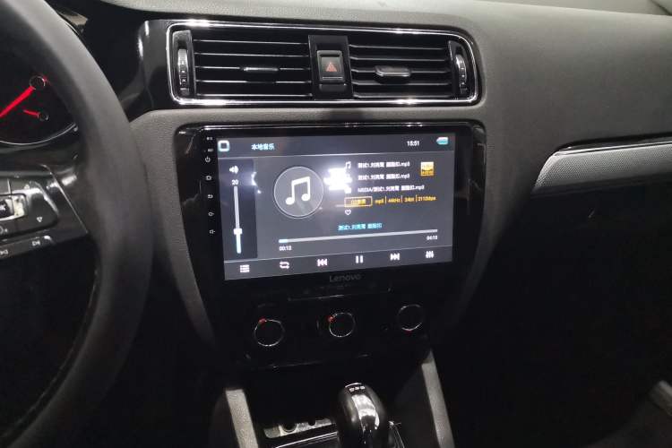 Used Volkswagen Sagitar 2017 230TSI Automatic Comfort Version
