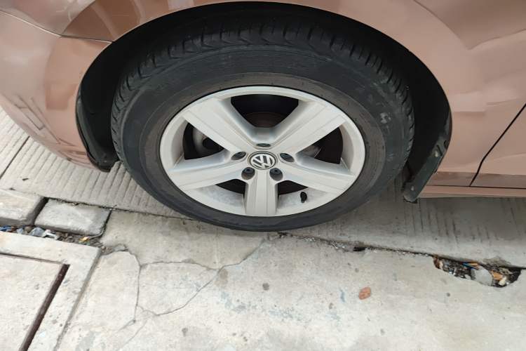 Used Volkswagen Lamando 2015 230TSI DSG Fashion Edition
