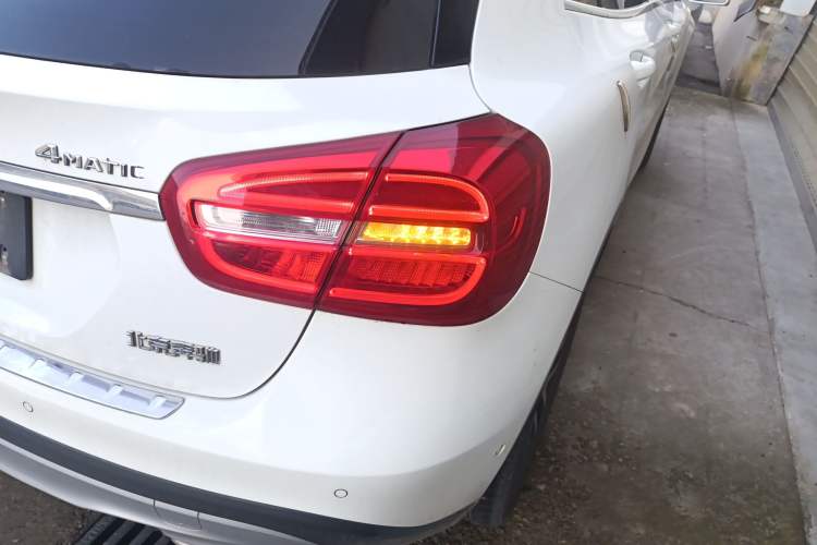 Used Mercedes-Benz GLA 2016 GLA 220 4MATIC Fashion Edition
