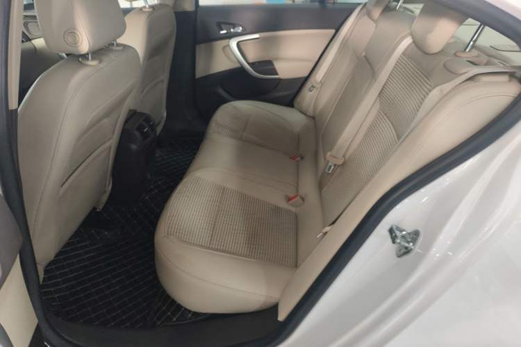 Used Buick Regal 2014 2.0L Leading Fashion Edition