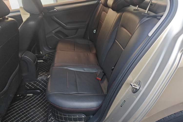 Used Volkswagen Bora 2017 1.6L Automatic Fashion Model