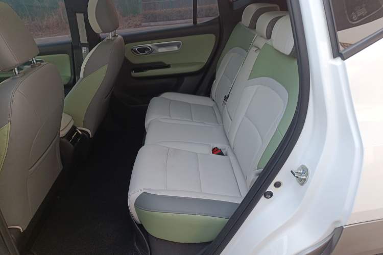 Used AION Y 2022 Plus 70 Tech Edition
