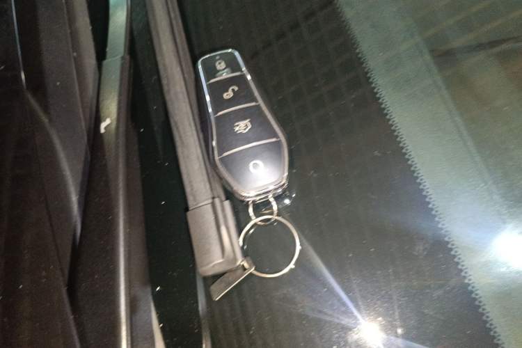 Used BYD Han 2025 EV Intelligent Driving Edition 701KM LiDAR Flagship Model
