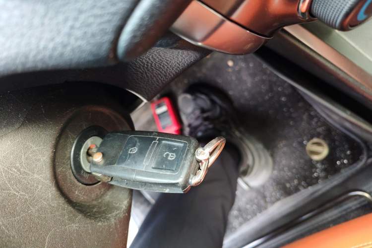 Used Toyota YARiS L 2015 1.5E Automatic Charm Edition