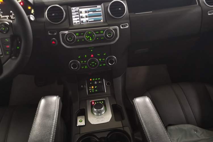 Used Land Rover Discovery 2014 3.0 SC V6 HSE
