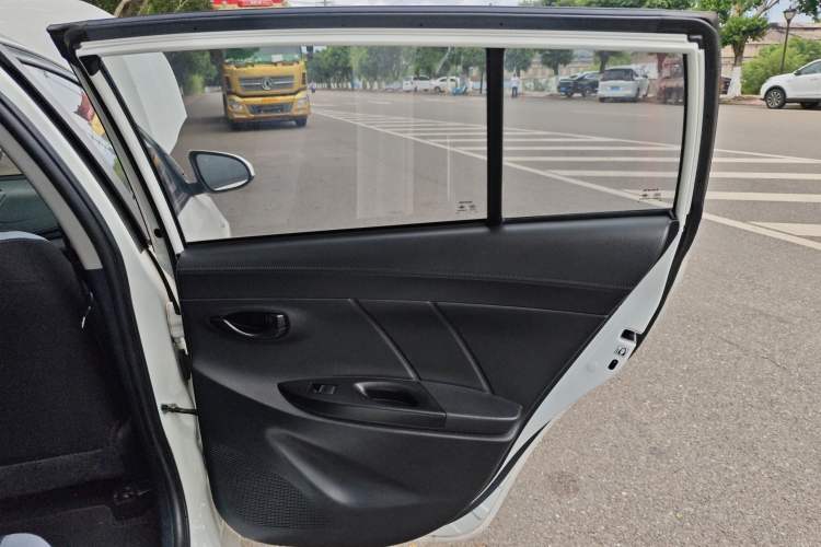 Used Toyota YARiS L 2021 1.5L CVT Leading Edition
