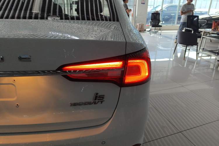 Used Roewe i5 2020 1.5L Automatic 4G Connected Linghao Edition
