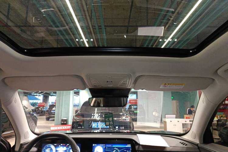 Used Hongqi HS5 2023 2.0T Qixiang Pro Edition
