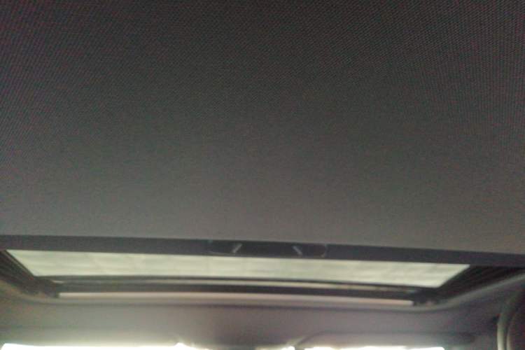 Used Toyota Avalon 2019 Dual-Engine 2.5L Luxury Edition China VI Standard
