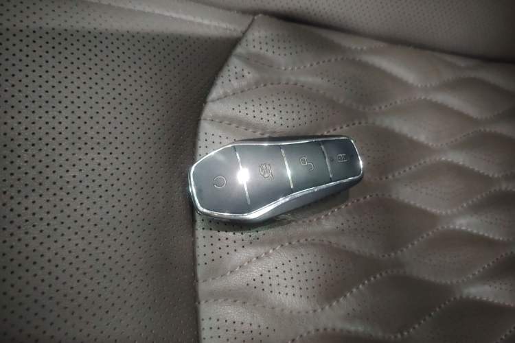 Used BYD Han 2022 DM-i 121KM Prestige Model
