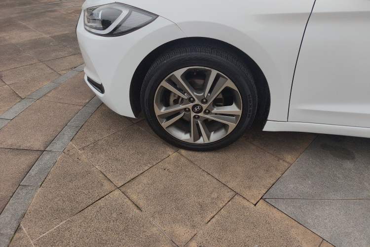 Used Hyundai Elantra 2016 1.6L Automatic ZhiXuan – Elite Version