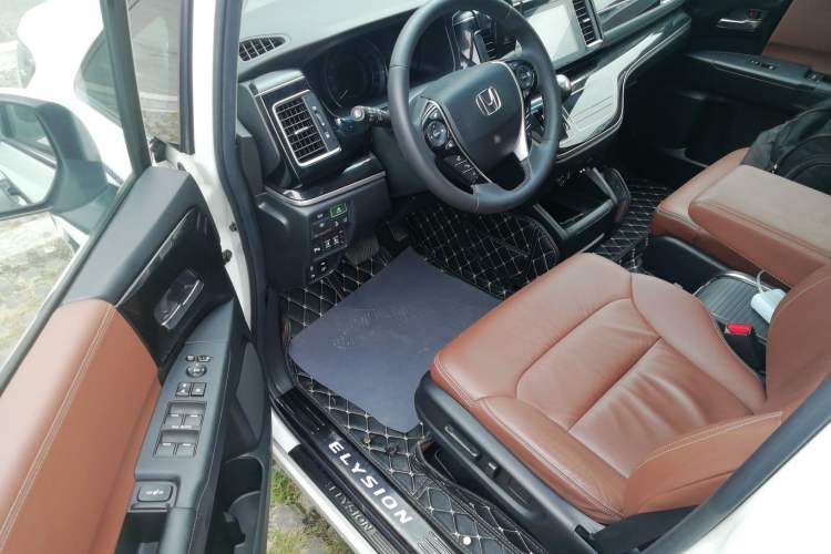 Used Honda Elysion 2019 2.0L Hybrid Supreme Edition
