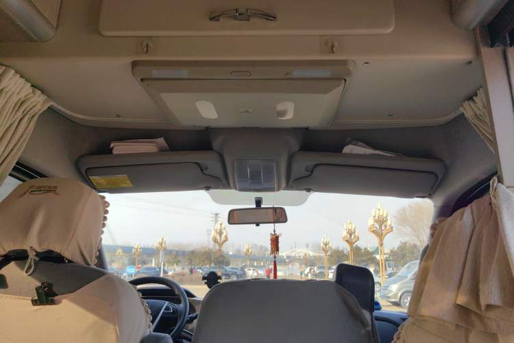 Used SAIC MAXUS V80 RV 2021 2.0T Traveler V80 Self-Propelled Class B RV Comfort Edition with a Horizontal Bed