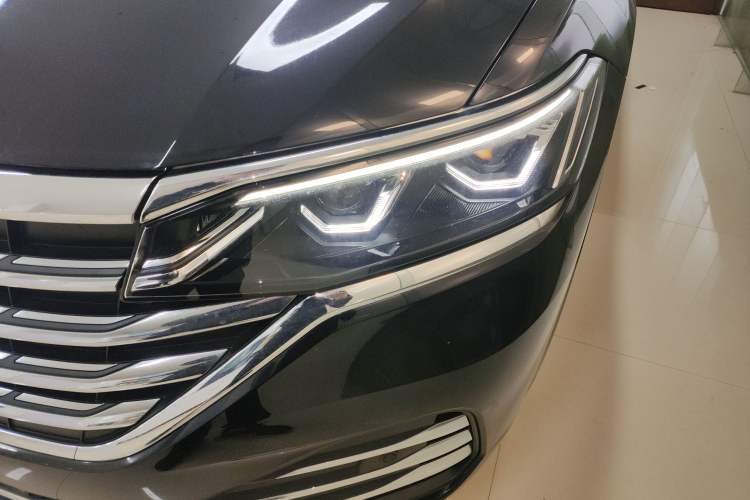 Used Volkswagen Viloran 2024 380TSI Premium Edition
