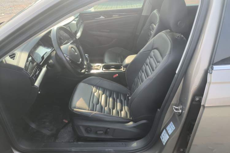 Used Volkswagen Passat 2019 330TSI Elite Edition China VI
