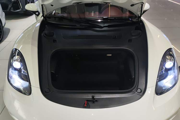 Used Porsche 718 2016 Cayman 2.0T
