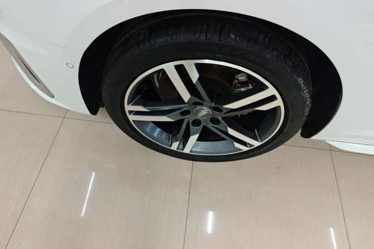 Used Audi A4L 2020 40 TFSI Luxury Dynamic Model
