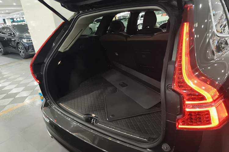 Used Volvo XC60 2019 T5 4x4 Zhiya Luxury Edition China V Standard
