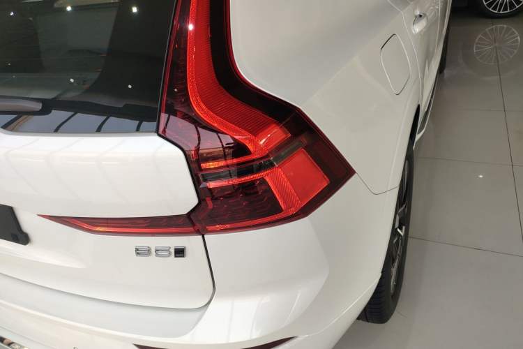 Used Volvo XC60 2026 B5 4x4 Smart Luxury Edition