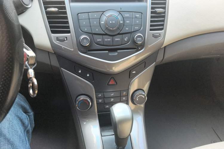 Used Chevrolet Cruze 2015 1.5L Classic SE AT
