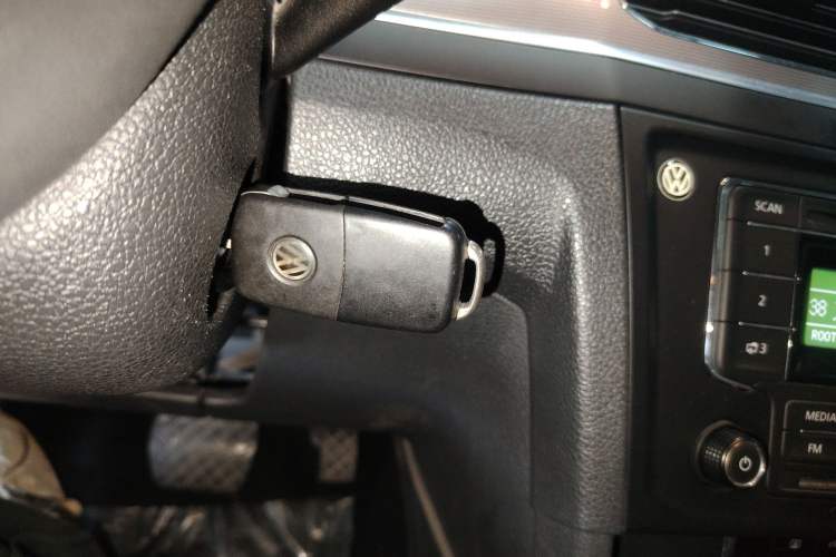 Used Volkswagen Bora 2017 1.6L Automatic Fashion Model
