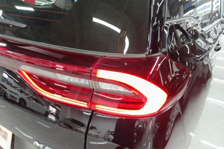 Used GAC Trumpchi M6 2023 PRO 270T DCT Luxury Edition
