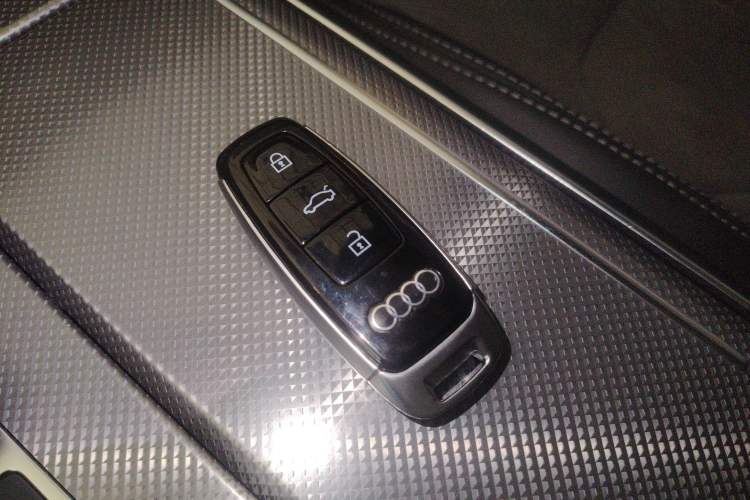 Used Audi A6L 2019 40 TFSI Luxury Dynamic Model
