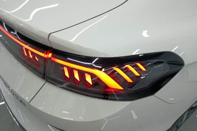 Used Volkswagen Lamando 2022 Lavida L 280TSI DSG Cool & Spicy Edition
