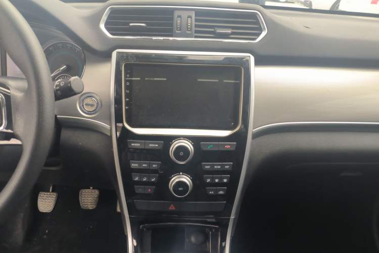 Used Haval H2 2017 Red-Label 1.5T Manual Two-Wheel Drive Comfort Model
