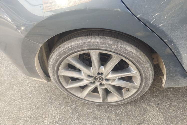 Used Mazda Mazda 3 Axela 2017 Hatchback 2.0L Automatic Luxury Model Emission Standard China V
