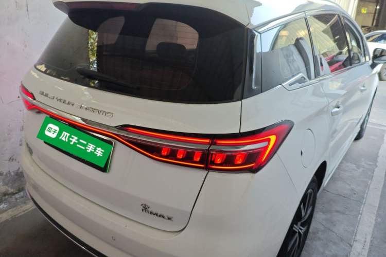 Used BYD Song MAX New Energy 2022 DM-i 105KM Flagship Model
