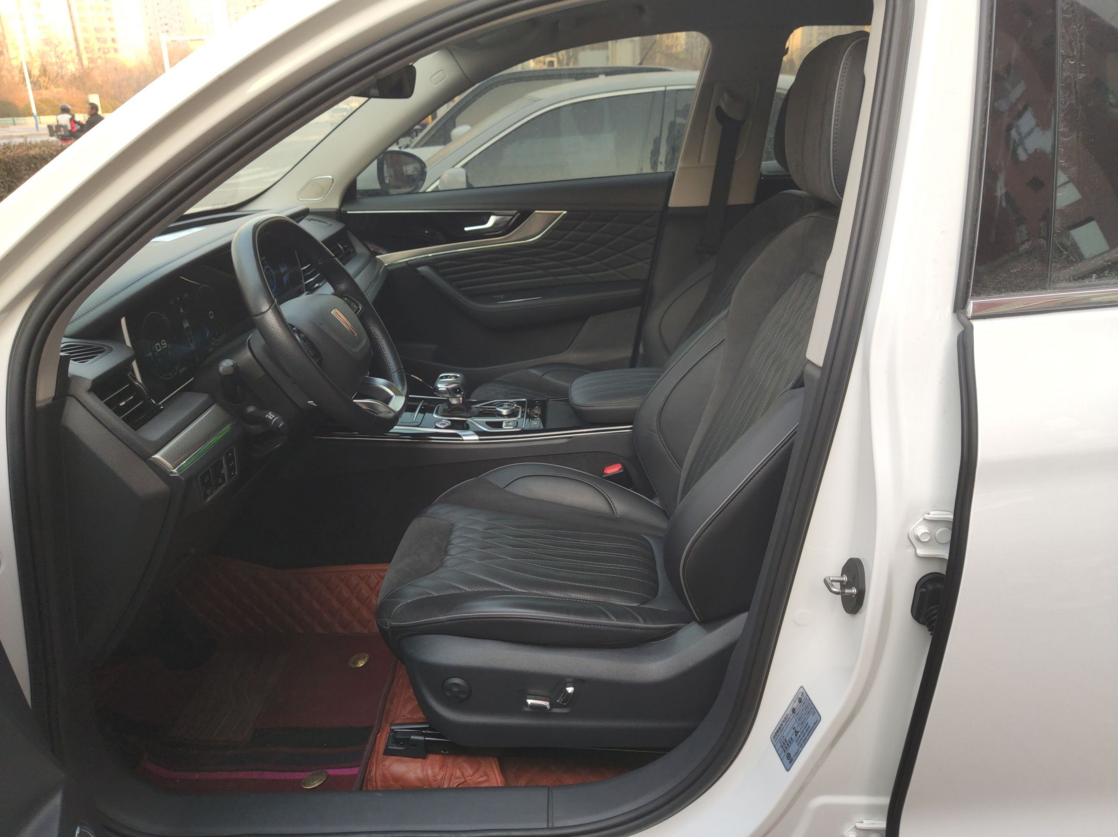 Переднее сиденье в автомобиле