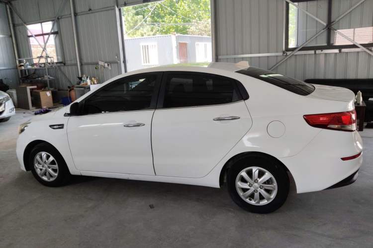Used Kia K2 2015 Sedan 1.4L MT GLS
