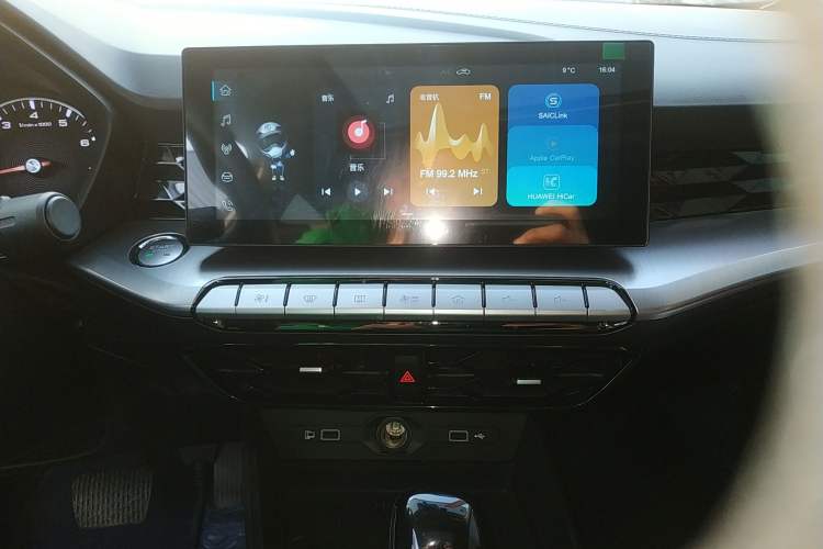 Used MG 5 2022 180 DVVT CVT Youth Style Edition
