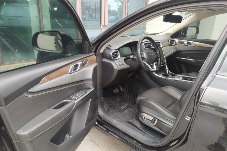 Used Lynk & Co 01 2019 2.0T Two-Wheel-Drive Pro Version China VI Standard
