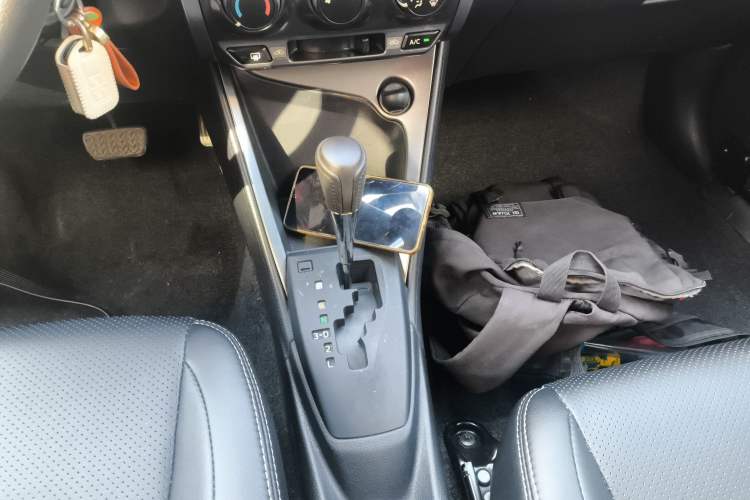 Used Toyota YARiS L 2015 1.5E Automatic Charm Edition
