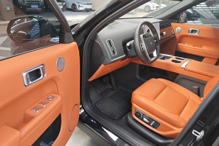 Used Li Auto L8 2023 Pro Model
