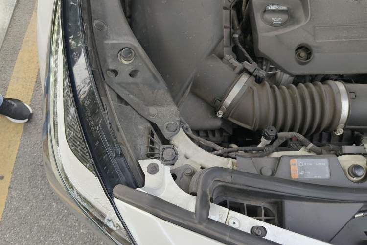 Used Cadillac XT4 2020 28T Two-Wheel-Drive Leading Version
