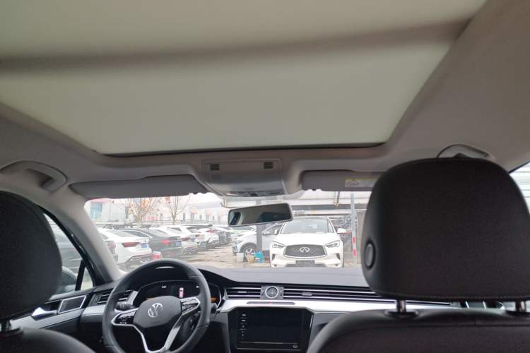 Used Volkswagen Magotan 2025 Zhongxiang Version 280TSI DSG Comfort Edition