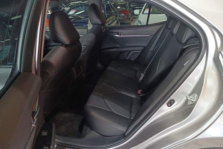 Used Toyota Camry 2021 2.0G Luxury Edition