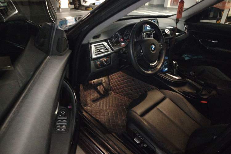 Used BMW 3 Series GT 2017 320i Sport Edition
