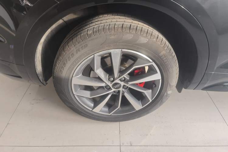 Used Audi Q5L 2025 quattro 45th Anniversary Edition 40 TFSI Luxury Dynamic Model
