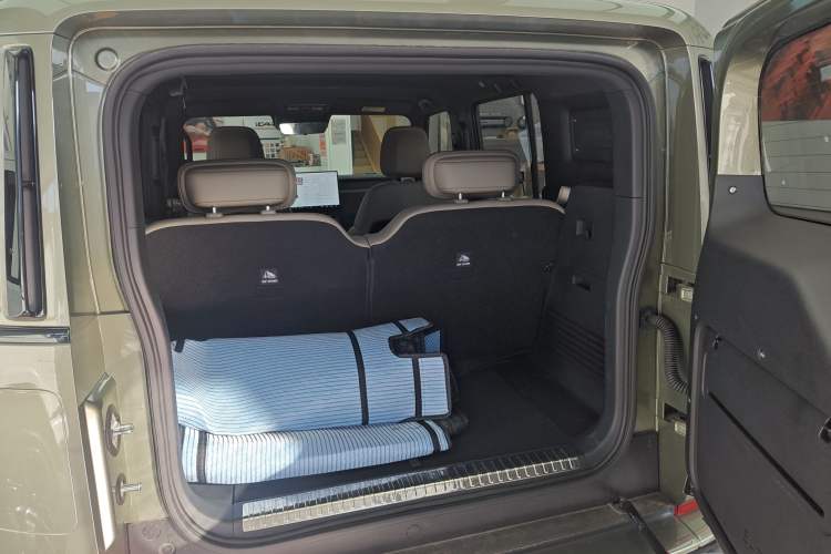 Used  V23 2025 501 Four-Wheel Drive Intelligent Driving Version
