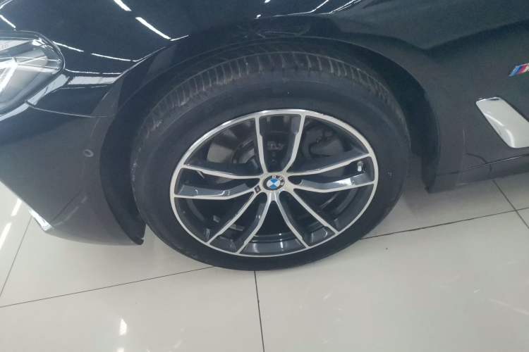 Used BMW 5 Series 2022 Second Facelift 525Li M Sport Package
