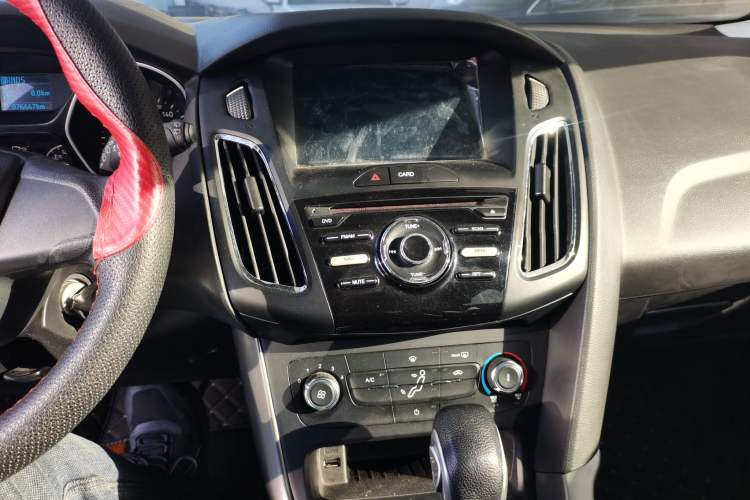 Used Ford Focus 2017 Hatchback 1.6L Automatic Comfort Plus SmartDrive Edition
