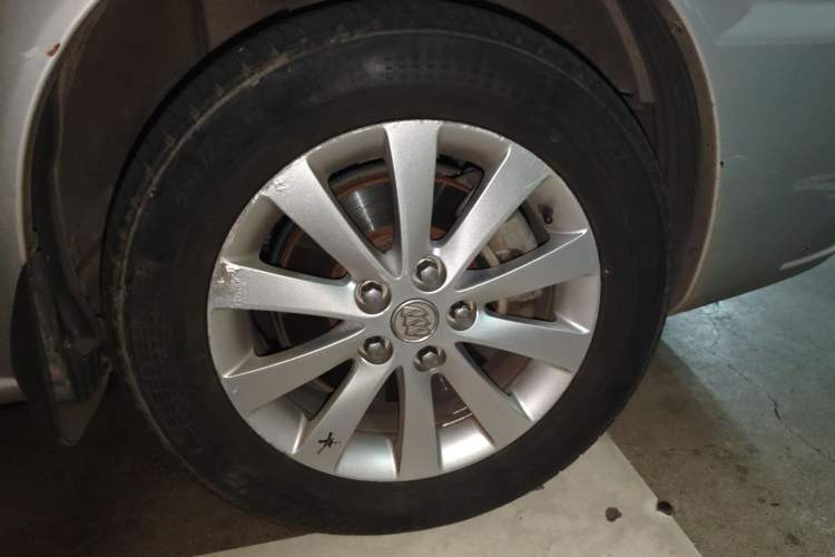 Used Buick GL8 2014 2.4L Comfort Edition
