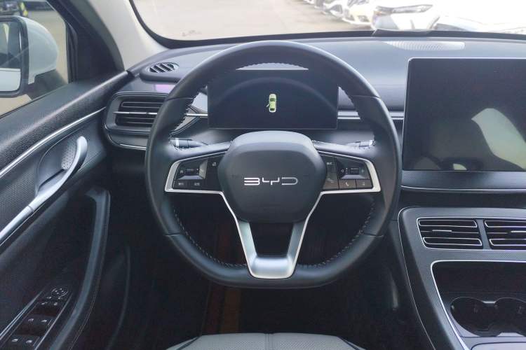 Used BYD Destroyer 05 2024 HONOR Edition DM-i 55KM Luxury Model
