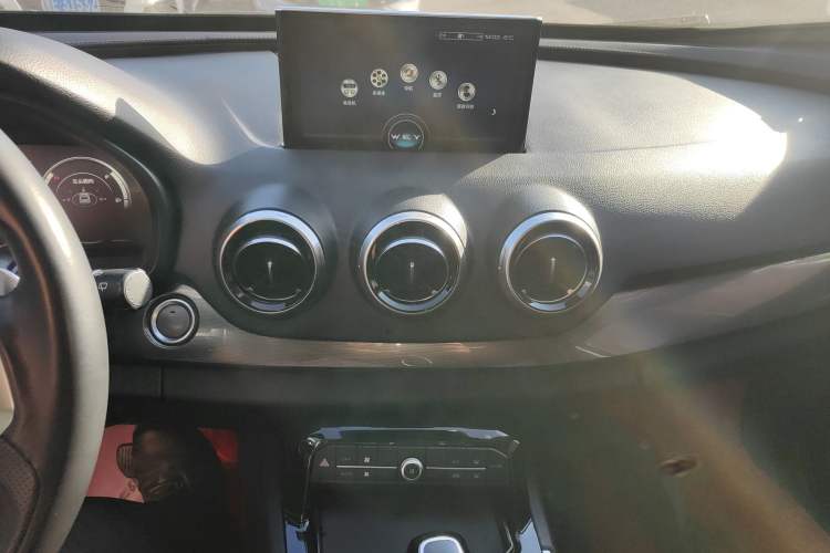 Used Wey VV7 2017 2.0T Ultra-Luxury Version
