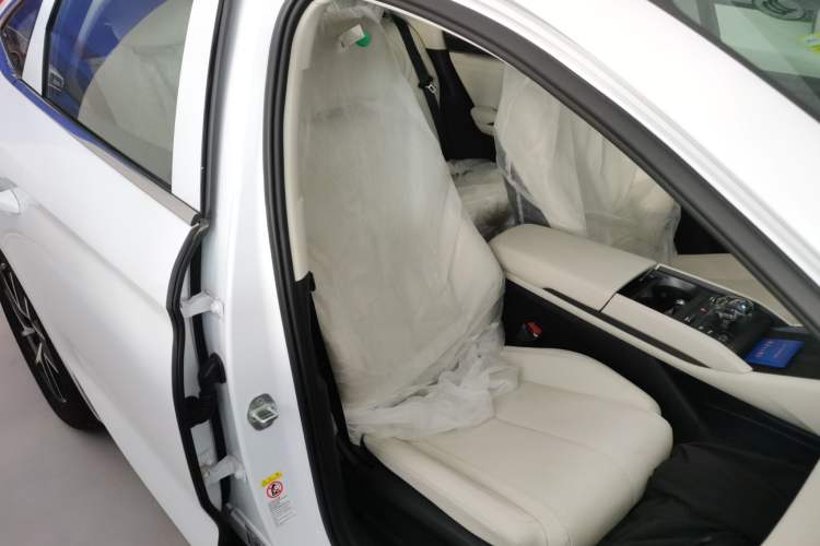 Used BYD Qin L 2024 DM-i 80KM Beyond Model
