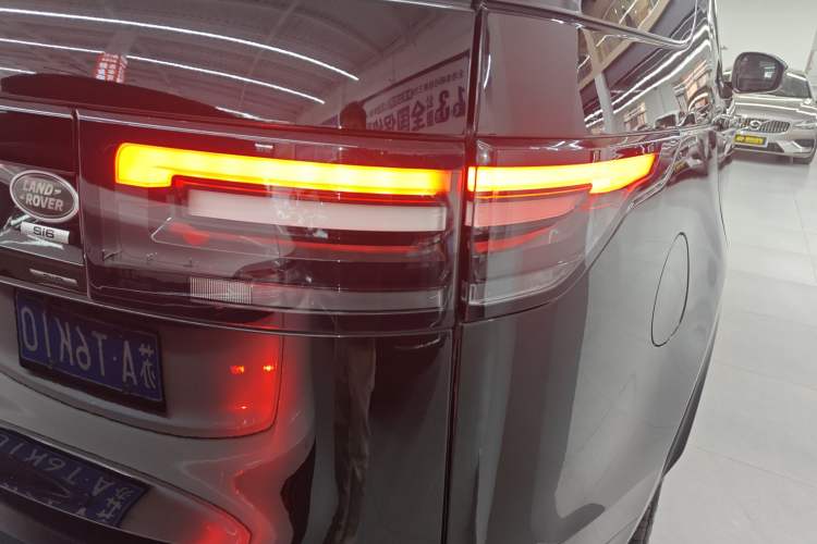 Used Land Rover Discovery 2018 3.0 SC V6 SE